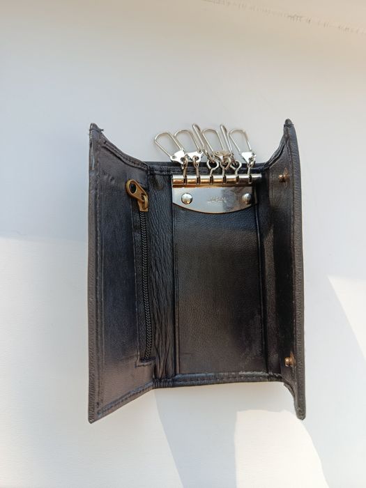 Продам портмоне, ключницу, цена 2000