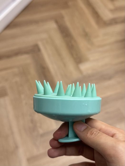 Щетка массажная для головы и волос