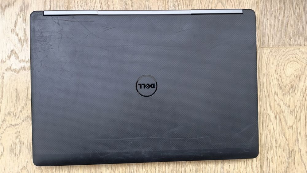 Dell Precision 7720, AZERTY