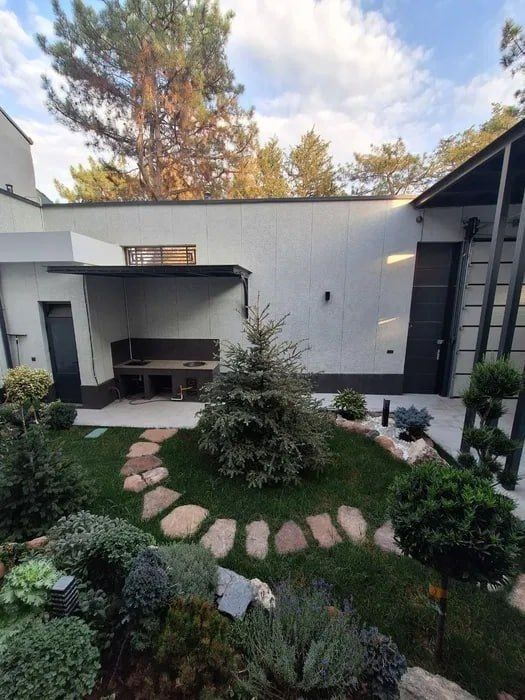 срочно продается хай-тек Евродом Амур-Темур махалла 3-соток 4-уровень