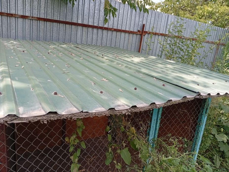 Продам   Вольер не большой