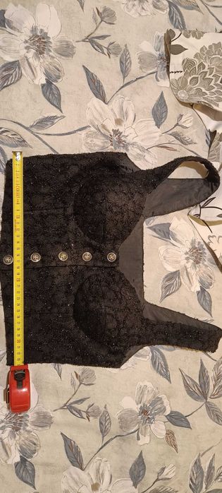 Дамско бюстие с къс ръкав