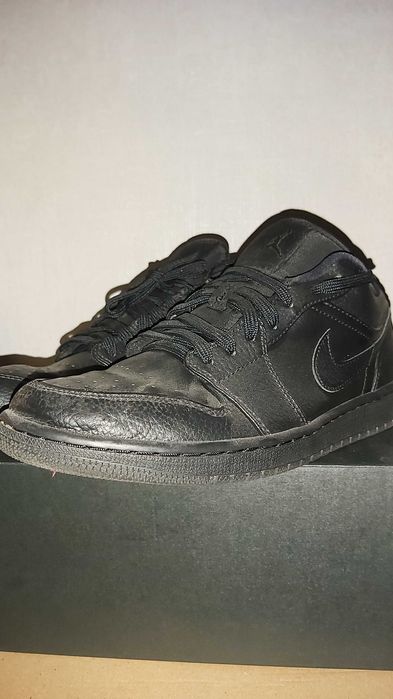 Jordan 1 Low Triple Black - Номер 43