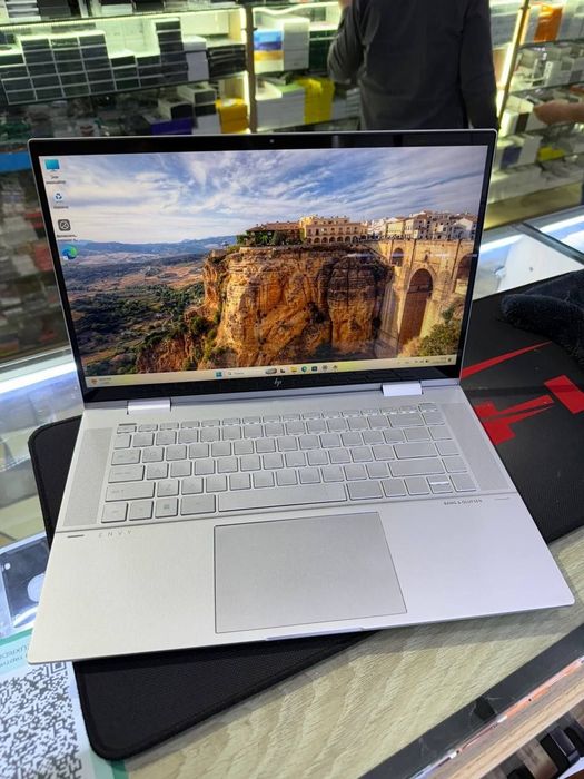 HP Envy x360 i7 12-avlod 16GB 512GB SSD sensor 360 ideal