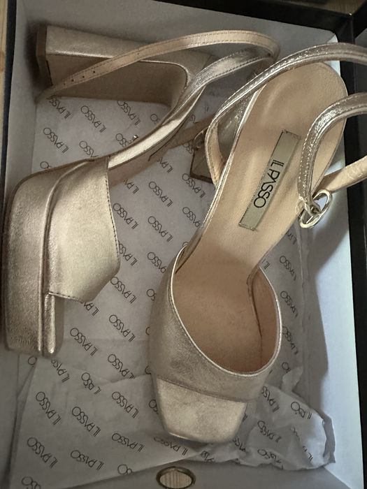 Sandale  cu platforma, Il Passo aurii, marime 40