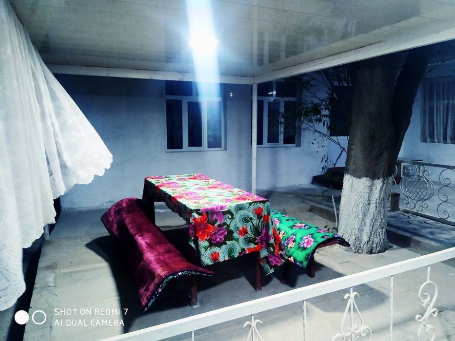 Hovli sotiladi Sherobod