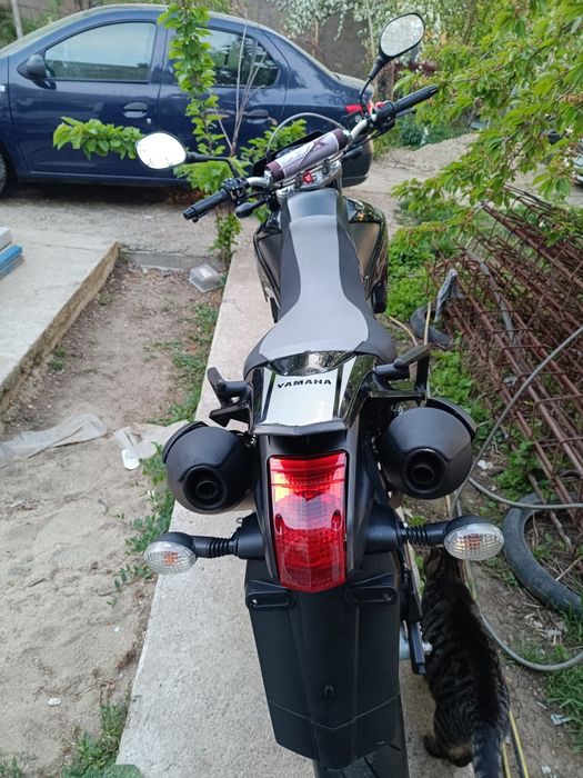 Yamaha xt660x Supermoto