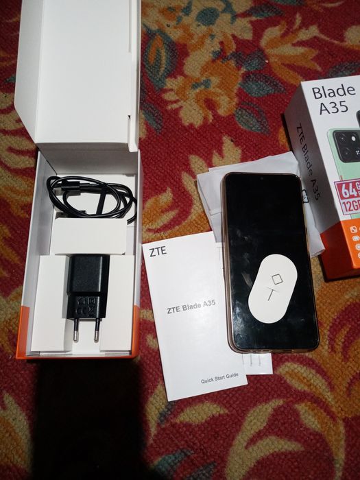 Продам смартфон ZTE