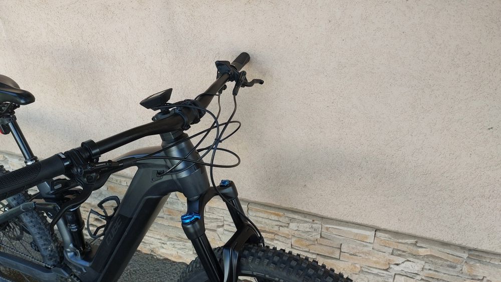 Bicicleta electrica Cube bosch gen4