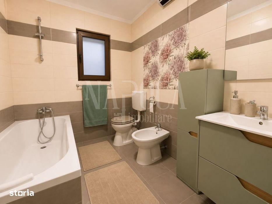 Casa 4 camere de vanzare in Floresti