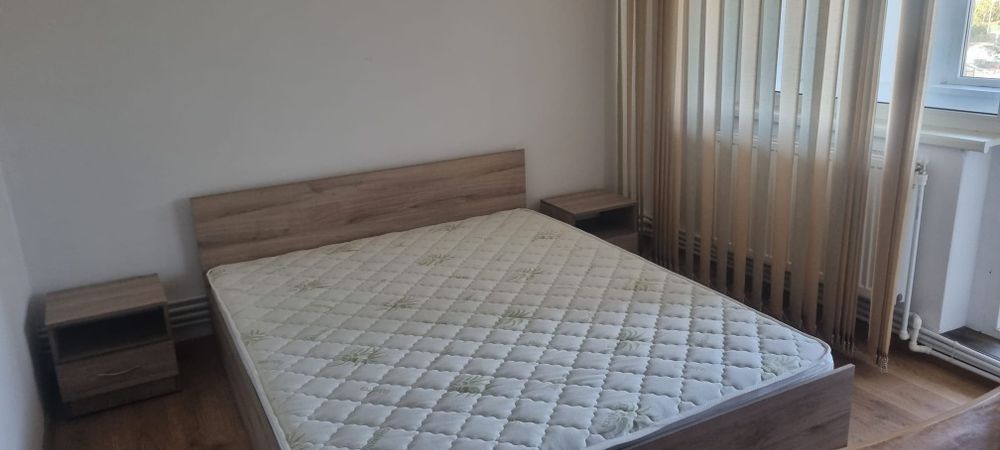 Închiriez ap 2 camere decomandate micro 16