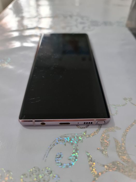 Продам смартфон Samsung galaxy not 9