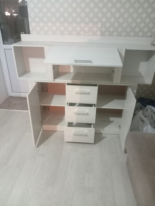 Продам два шкавчика можно отдельно  купить