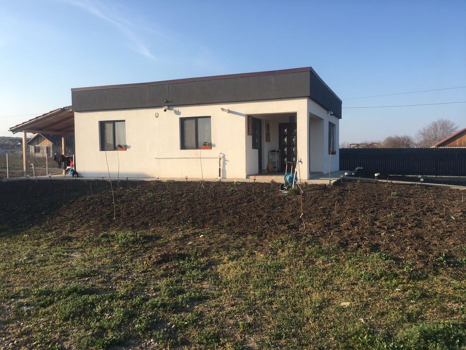 Vand casa noua in Sivita