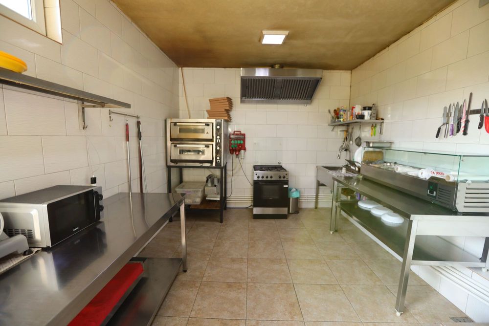 Se vinde afacere la cheie(spălătorie auto, vulcanizare,restaurant)