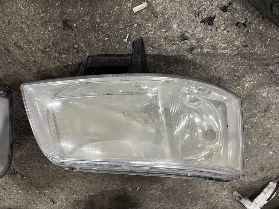 Фар VW Transporter ляв и десен
