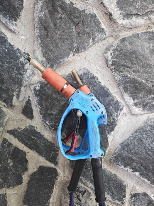 Машини за сухо пране на тапицерии