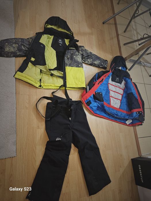 Costum Ski Waterproof. 8 ani .300 lei