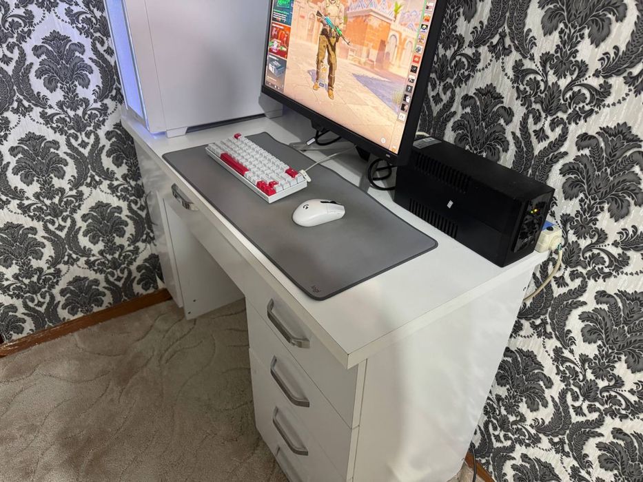 Стол компьютерный (письменный)