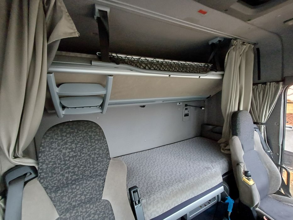 Vând cap tractor DAF