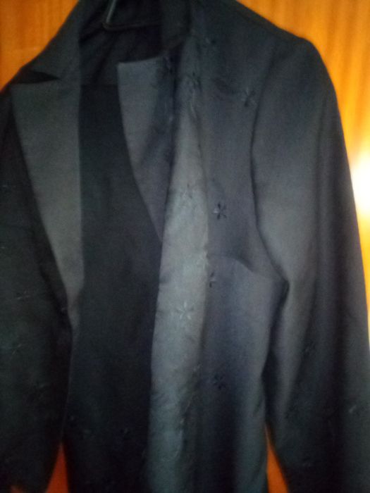 Дамски костюми, сака, манто