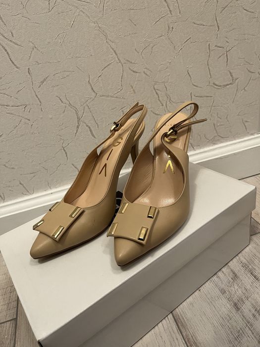 Женская обувь