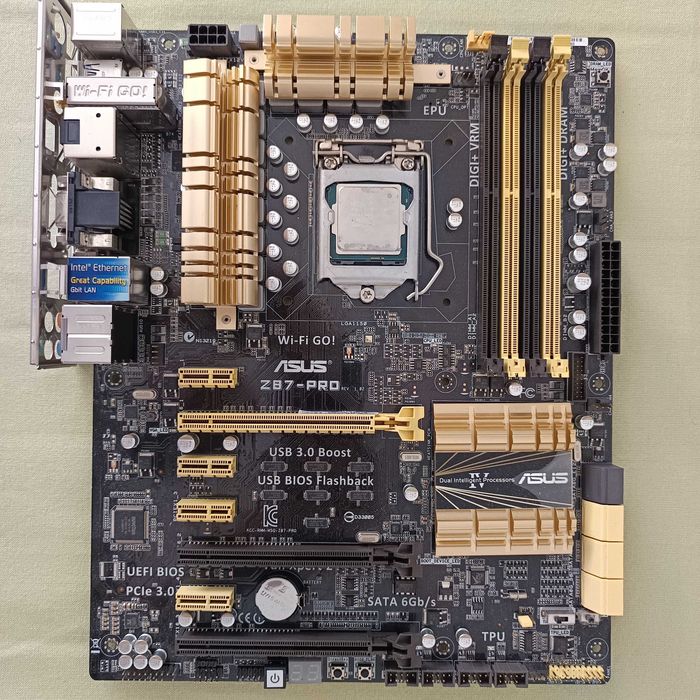 D:\A.1\Placa de baza Asus Z87 Pro WII-Fii Go soket 1150 Intel Gen 4