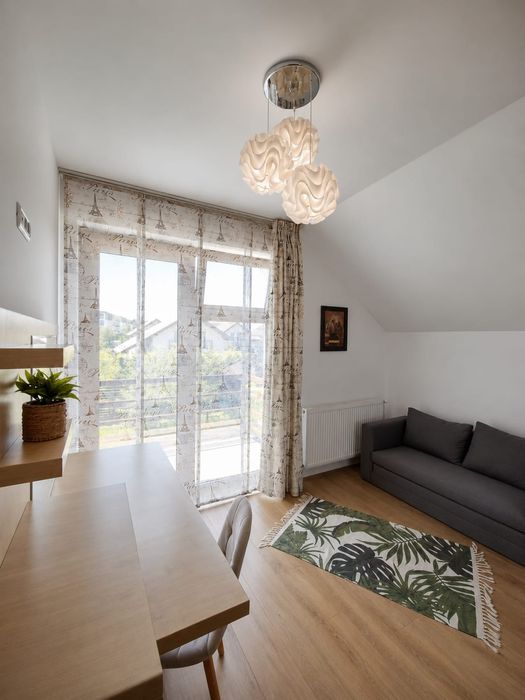 Casa moderna//Vila de lux -Prima inchiriere- cartier Magnolia Paulesti langa Ploiesti -510mp teren-Foisor, terase, 5 parcari- 1345 euro