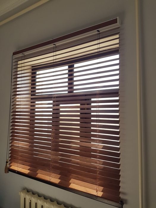 Parda Жалюзи derazaga