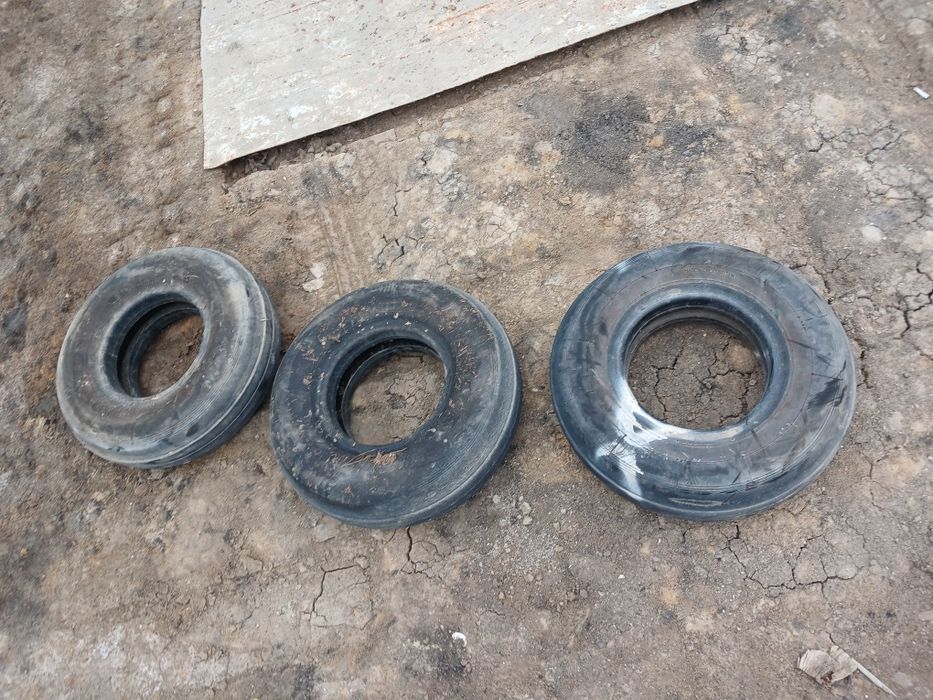 Покрышка колесо .