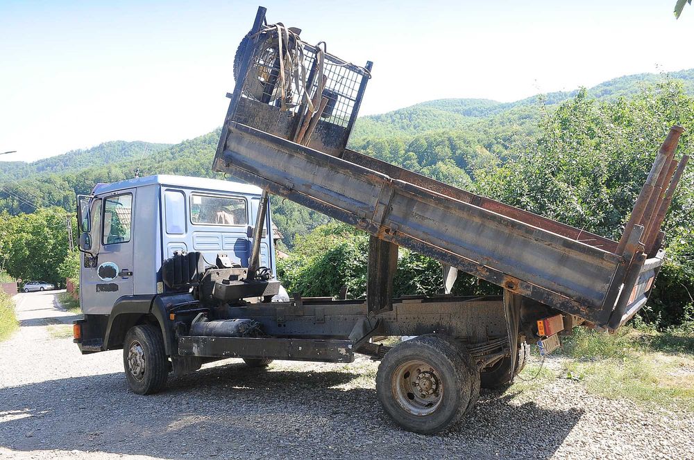 Camion Basculabil MAN 8.145 anul 2004 4.6D 140 CP bena 3.80 7.5 tone cat. C, inmatriculat ofer fiscal
