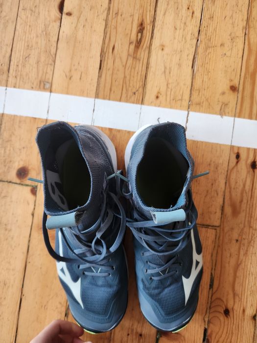 Mizuno Enerzy  обувки