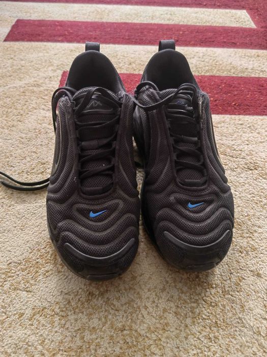 nike AIRMAX blue and black