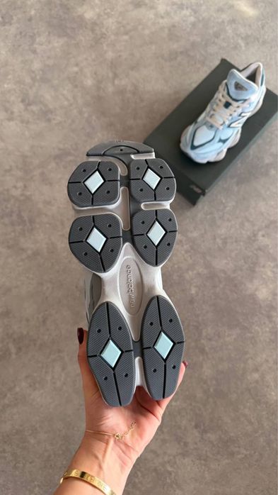 New Balance 9060 - Chrome Blue