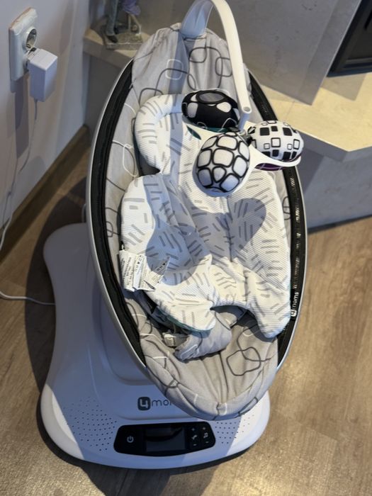 Бебешка електрическа люлка 4moms MamaRoo