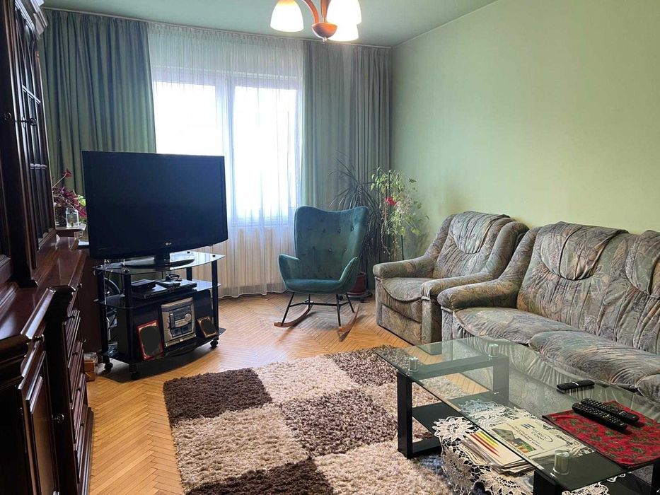 Apartament 3 camere  str. Transilvaniei, etaj intermediar