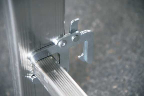 Scara aluminiu, 3 elemente x 9 trepte, 2.6m, lungime maxima 5.65m