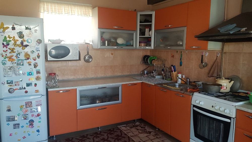 Кибрай тумани центрда жойлашган Уй сотилади.