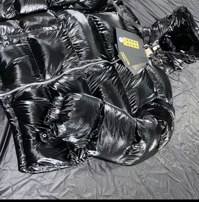 Пухан alix 1017 &moncler