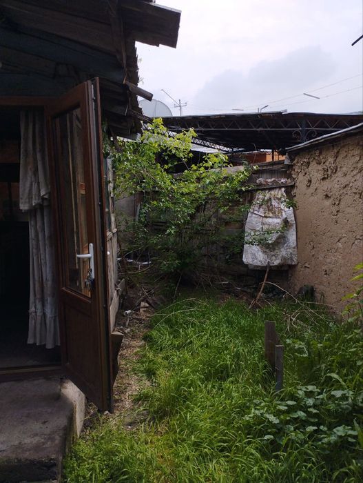 Продаю участок  старый дом