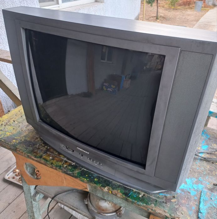 Телевизор Daewoo.