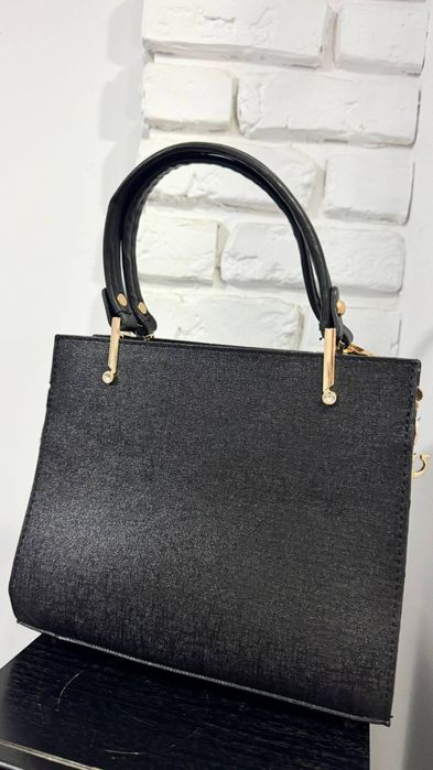 Geanta de dama Guess