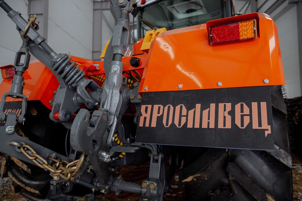 Трактор ЯРОСЛАВЕЦ - Я250