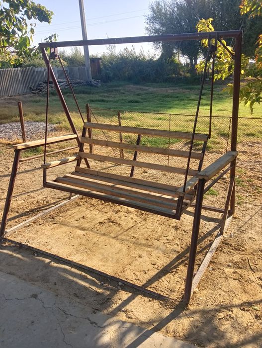 Качеля мықты темірден