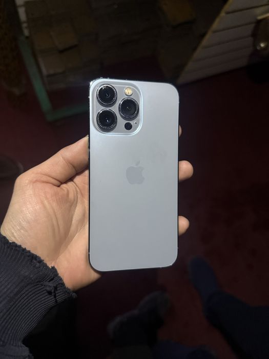 Iphone 13 pro yahwi holatda 128 batare 77%