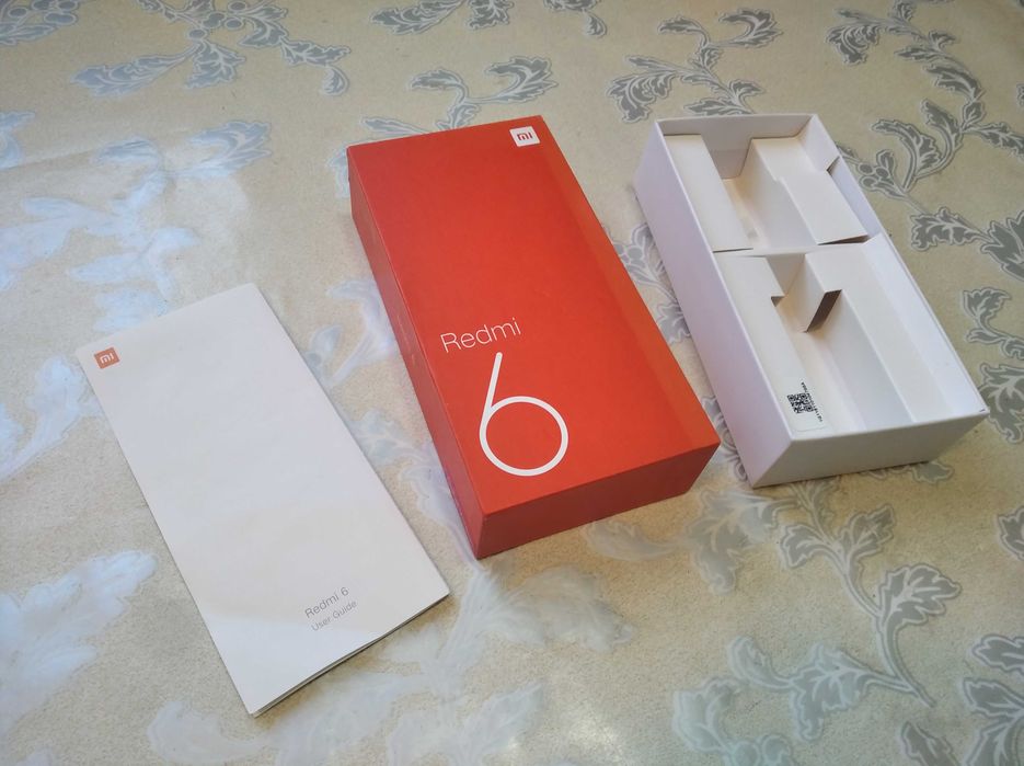 Упаковки Xiaomi Redmi. Коробки от телефонов.