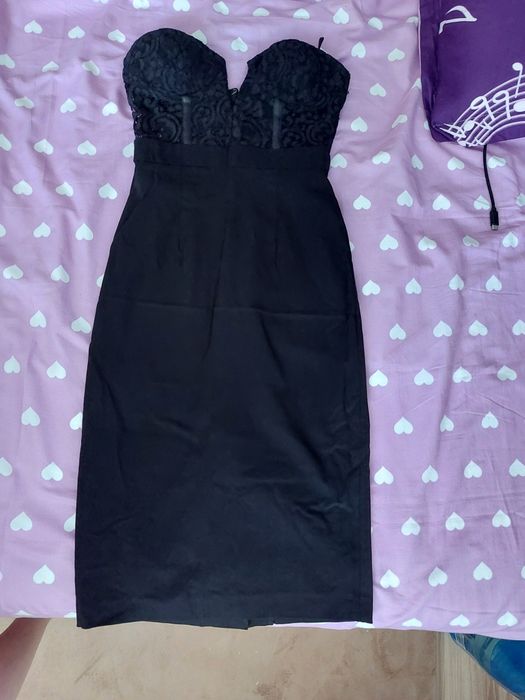 Vand 2 rochii albe si 1 neagra