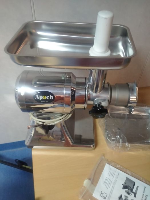 Продаётся мясорубка