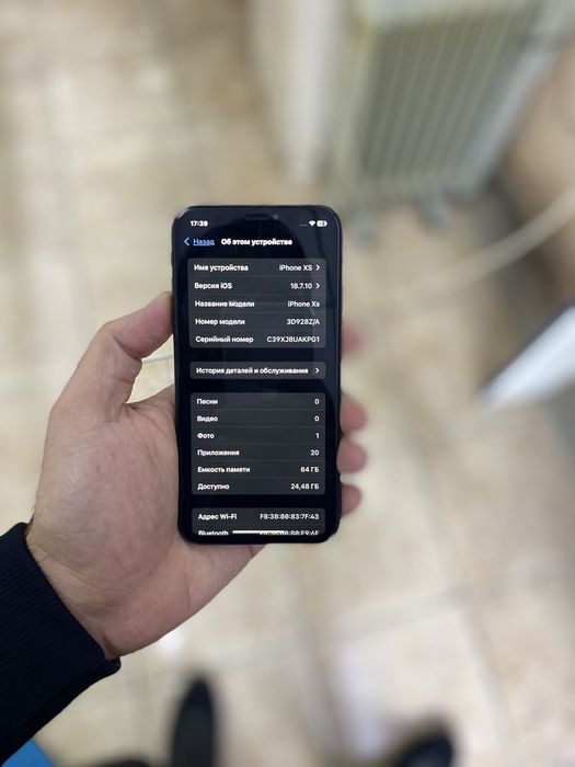 iPhone Xs  64 gb