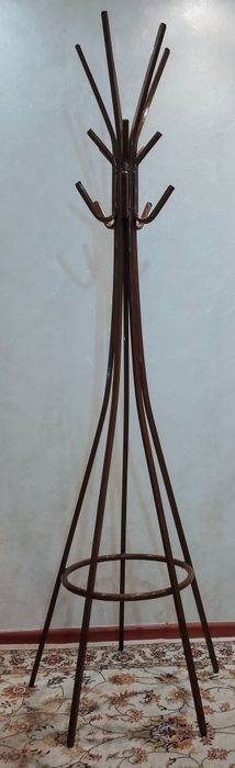 Продам вешалку в отличном состоянии!